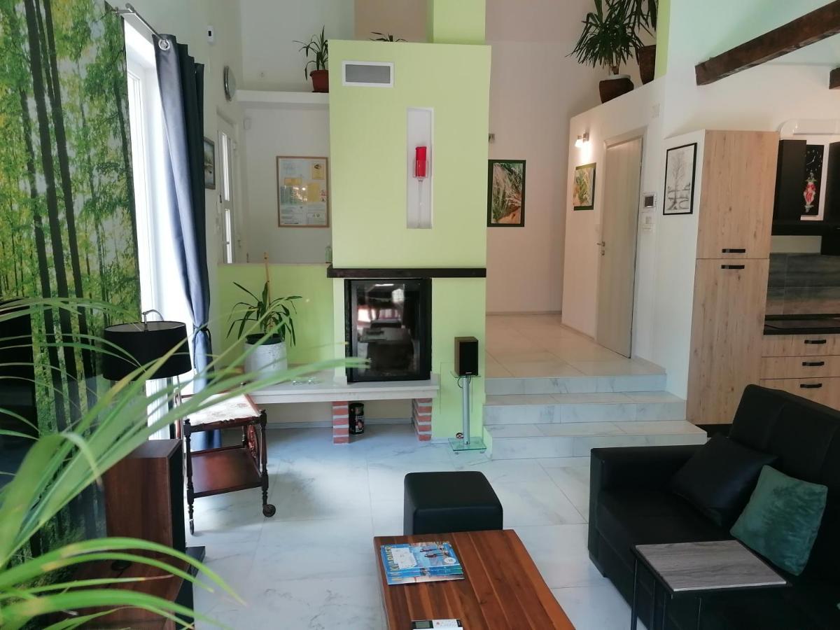 The Forest House Krk 2 Kras Екстер'єр фото