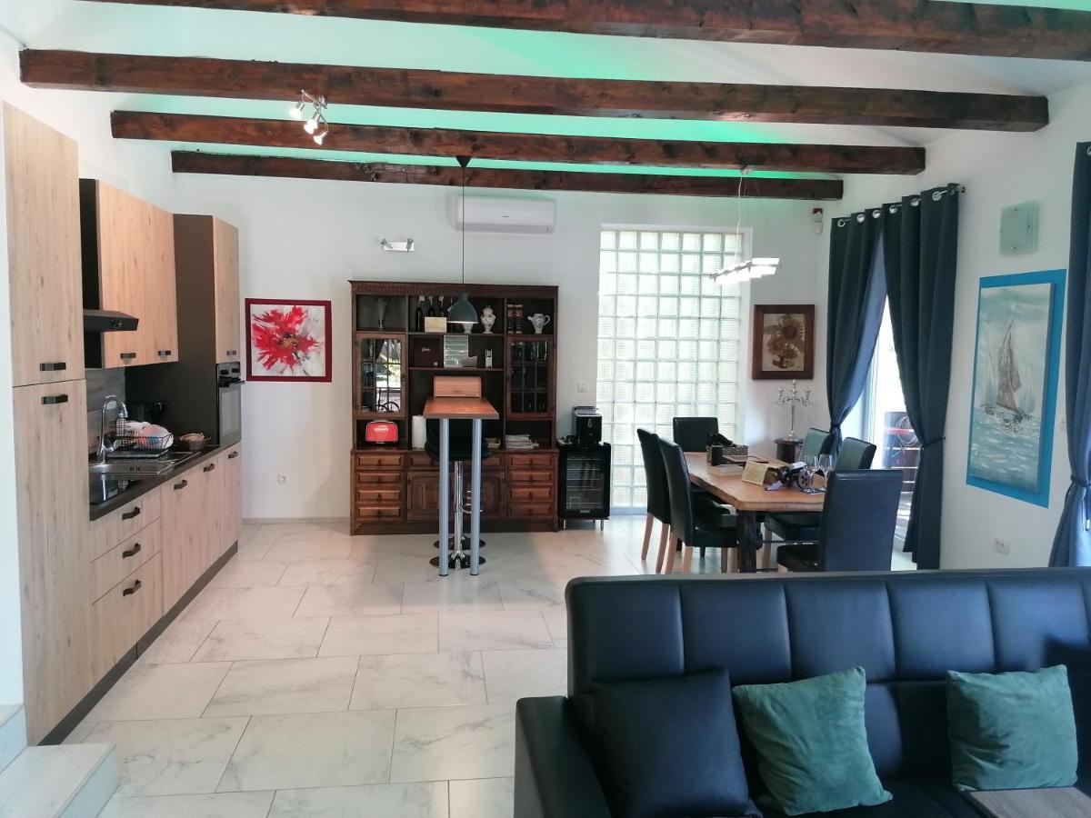 The Forest House Krk 2 Kras Екстер'єр фото